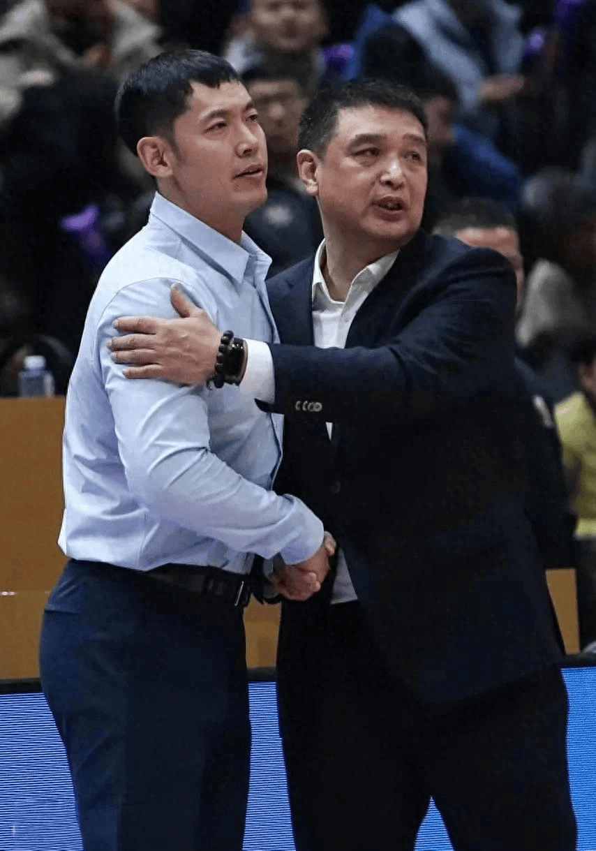 关于曝张庆鹏接替闵鹿蕾出任北控主帅休赛期将有球员变动的信息